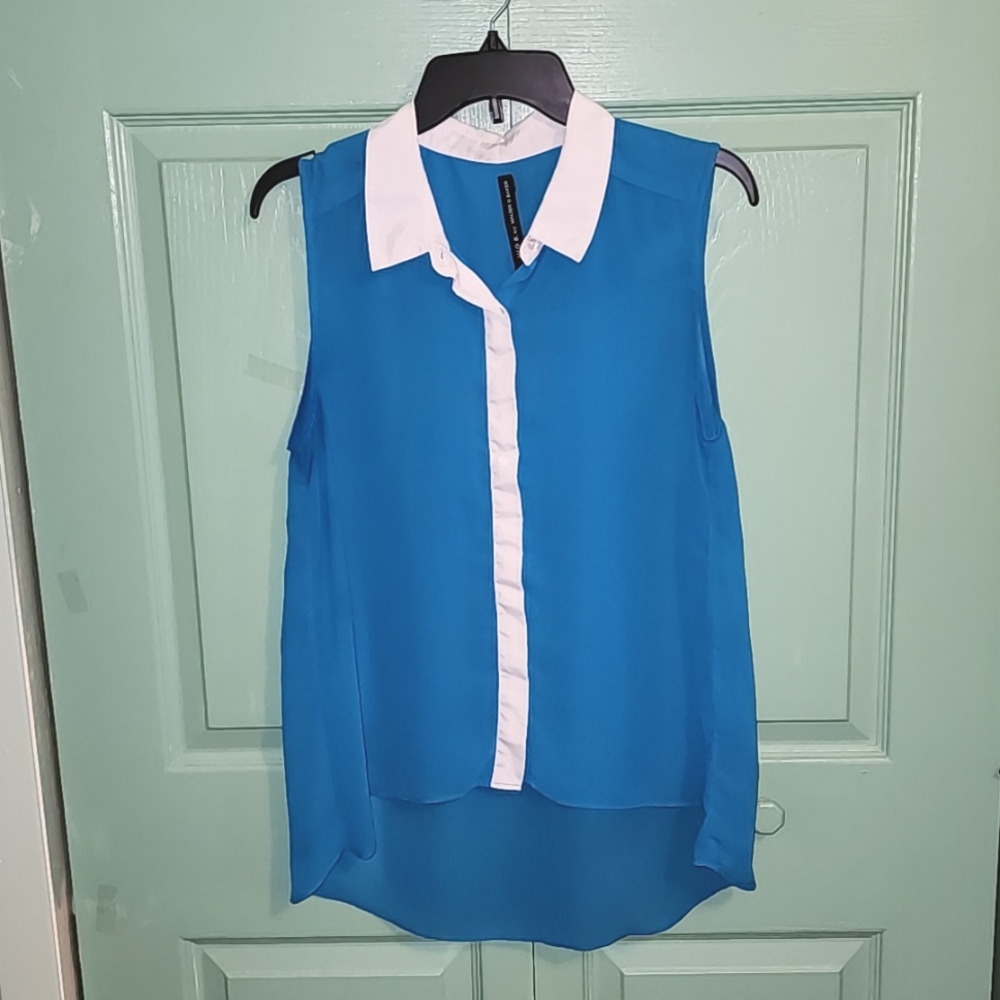 WGB Top Hi / Low Hem by Walter G Baker EUC Blue & White (Size M)